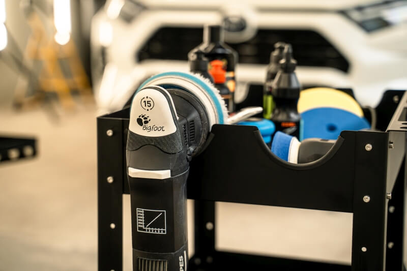 Pranie boczków samochodowych