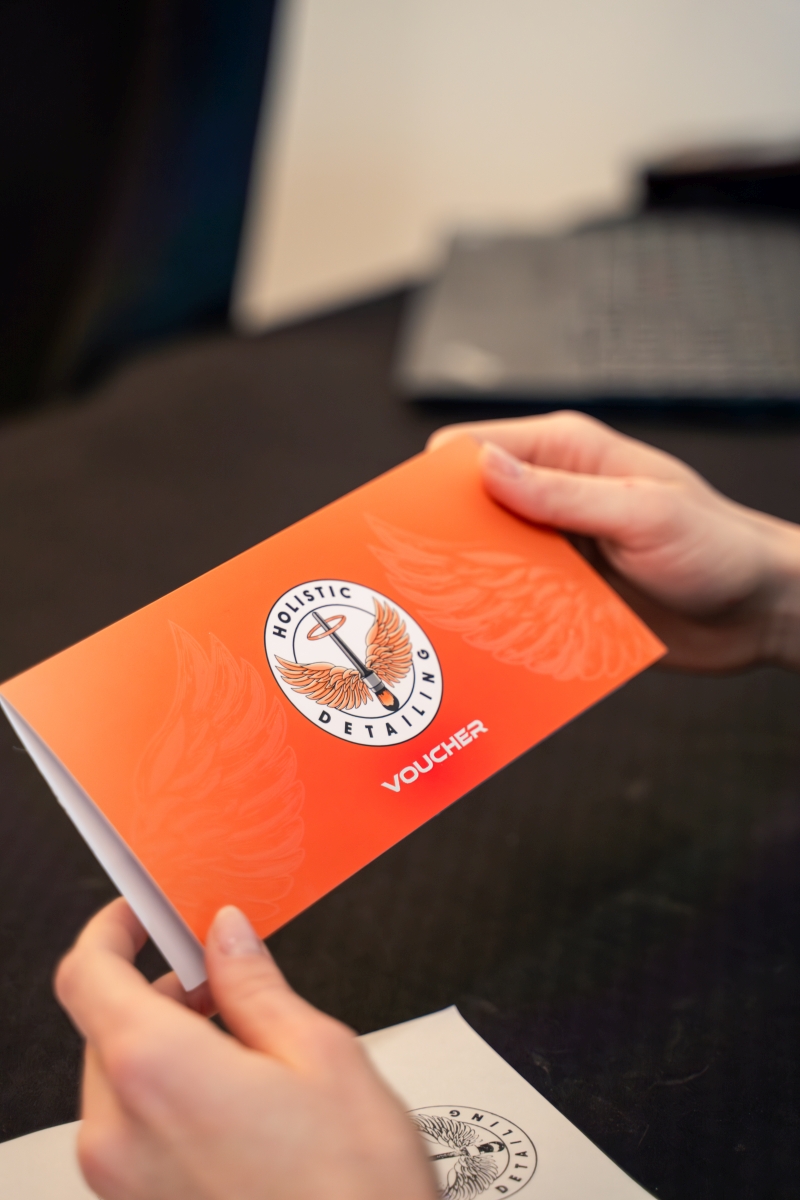 Elegancki voucher prezentowy na auto detailing